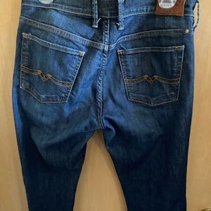 Woman's jeans